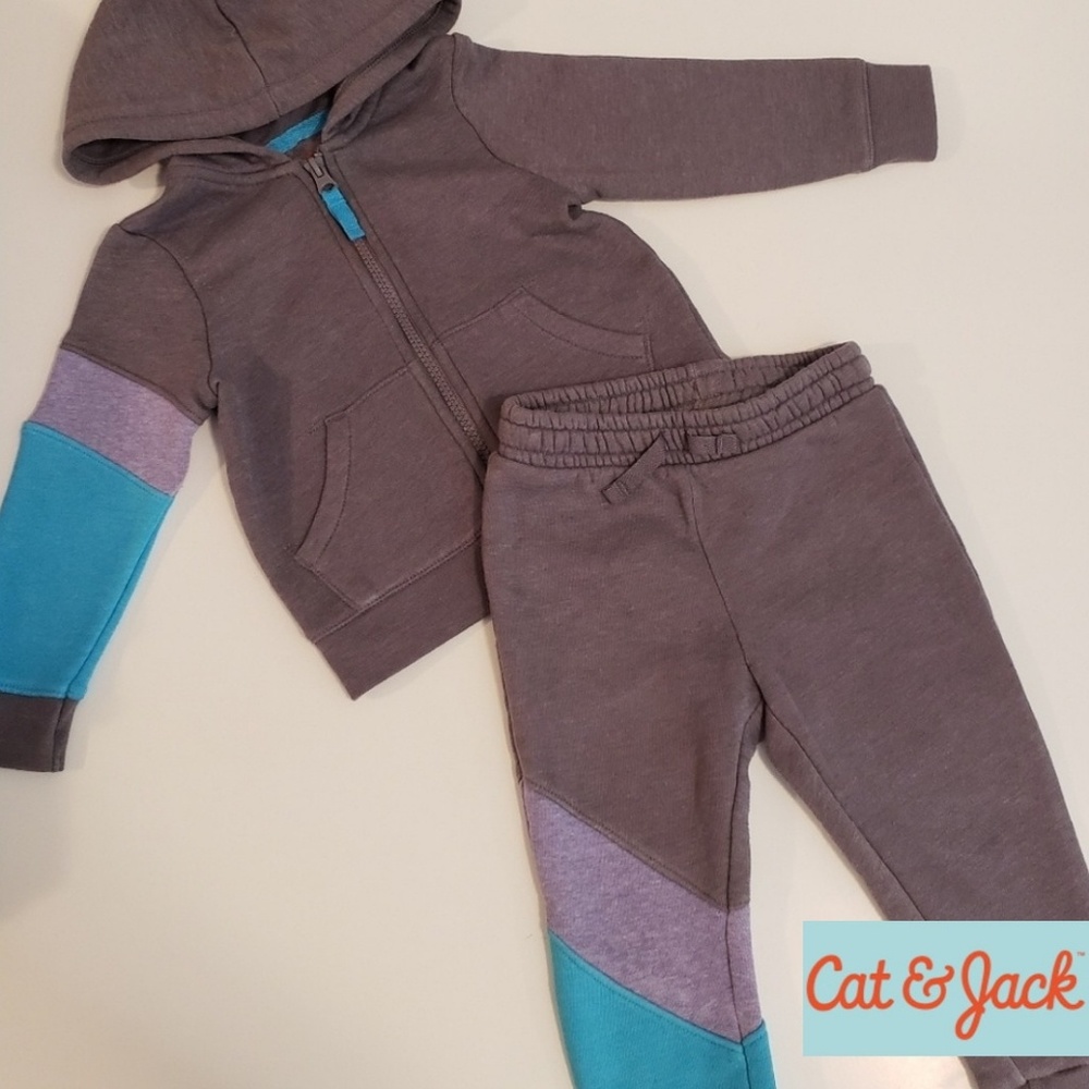 💜CAT& JACK SWEAT SUIT💜